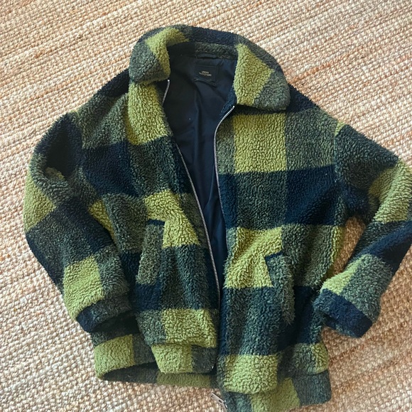 Urban Outfitters Jackets & Blazers - Urban Outfitters buffalo plaid Green teddy zip up jacket size XS/P